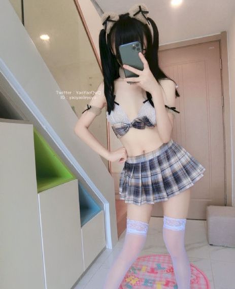 丰满的大胸女朋友3在线看_手机免费观看